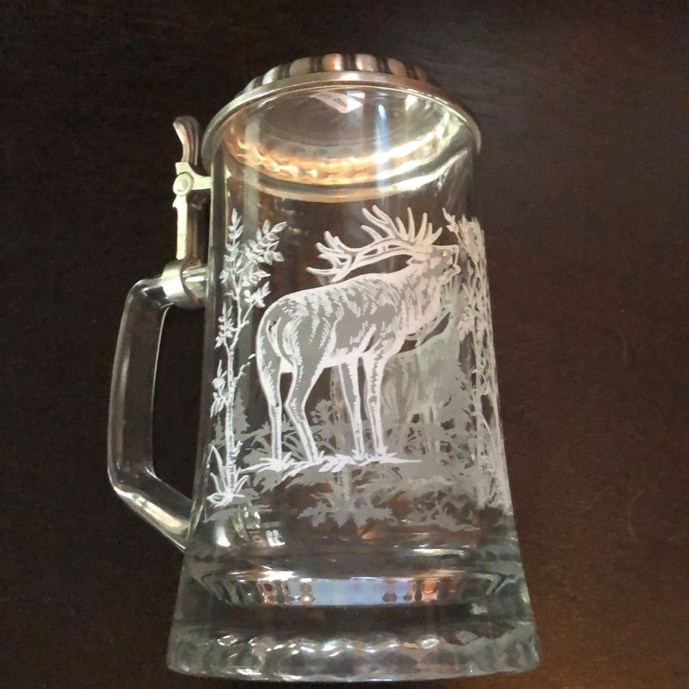 Laser etched Elk glass